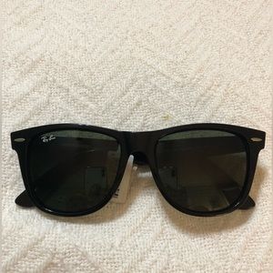 Ray-Ban New Wayfarer Sunglasses